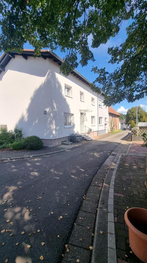 Unter Der Linde Apartment Санкт Вендел Екстериор снимка